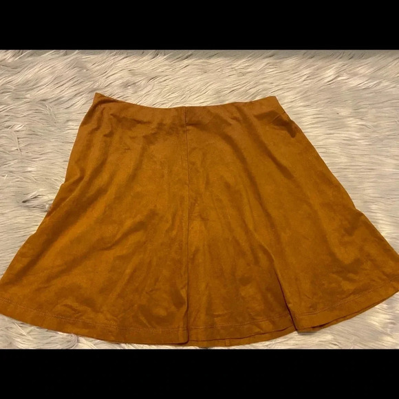Forever 21 Women’s Carmel Suede-Look A-Line Mini Skirt Size Small Trendy Chic - Picture 9 of 11